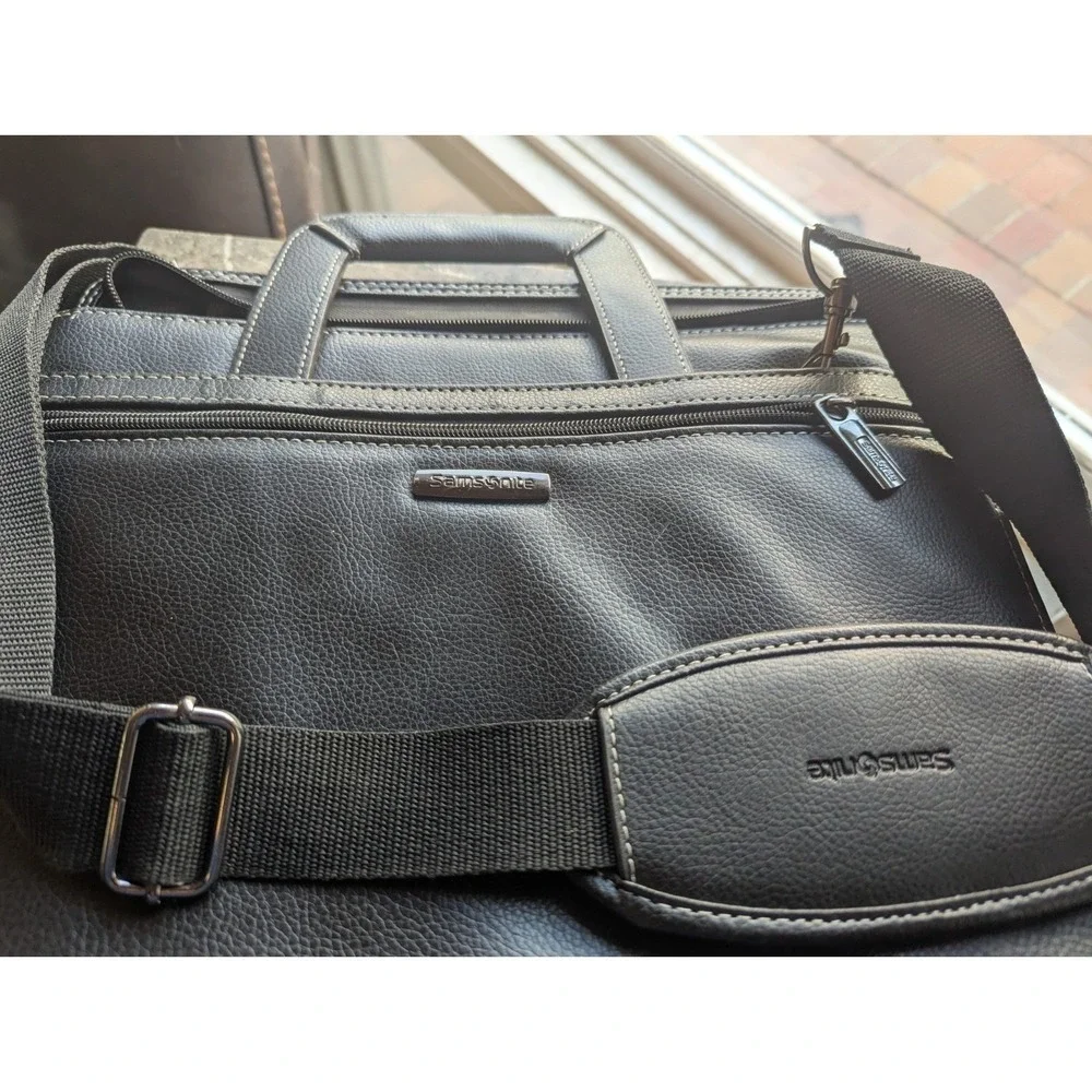 Samsonite Black Leather Computer Briefcase Calculator Shoulder Strap Vintage